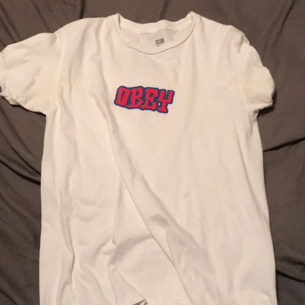 Obey t shirt